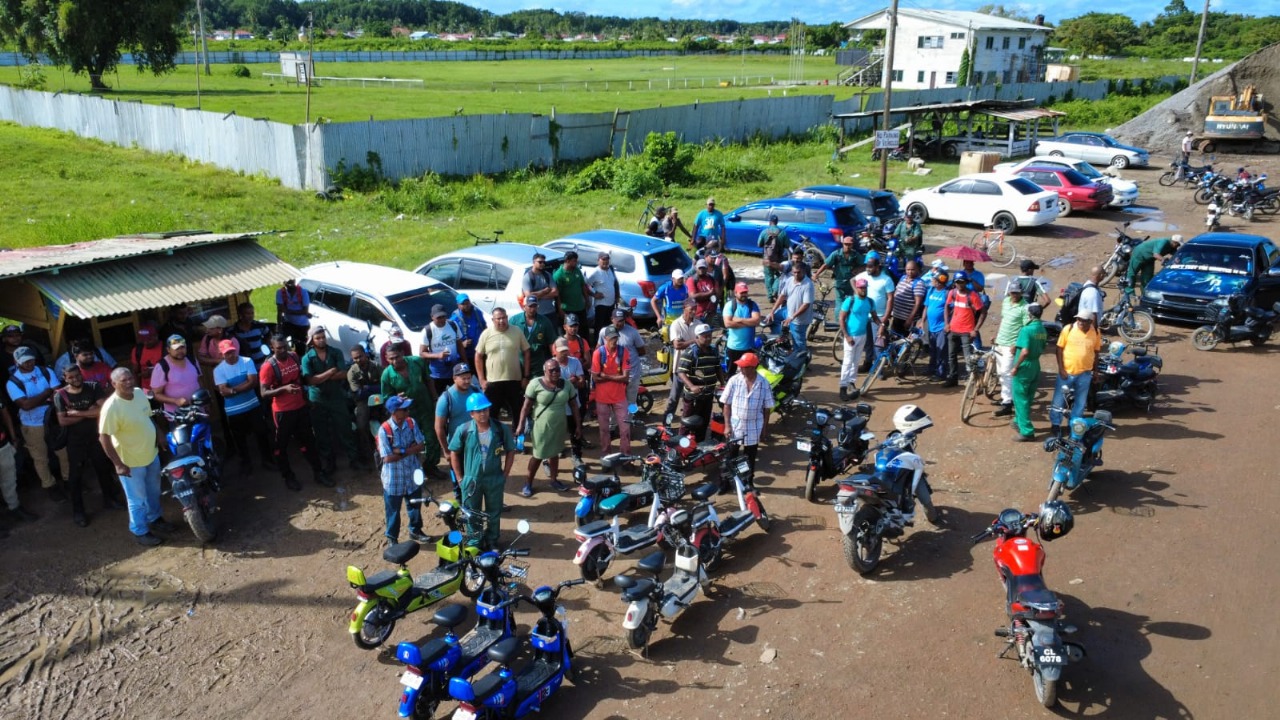 Blairmont estate factory workers strike for payment over lost workdays during 2025 first crop