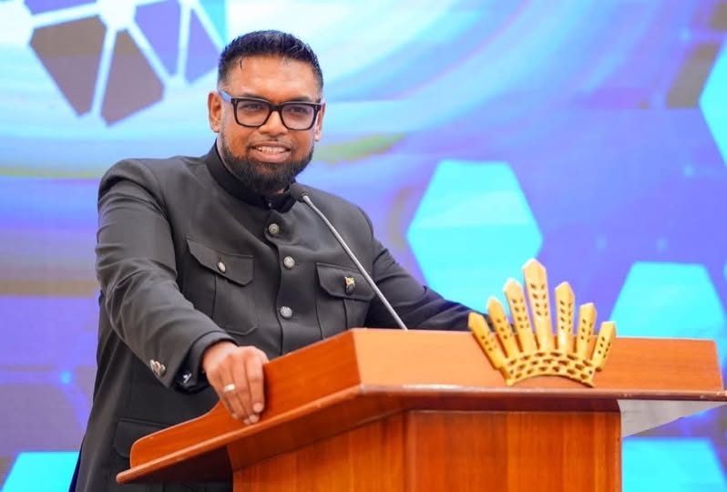 President Ali Calls on Public Servants to Support Implementation of ‘Single Window’ System