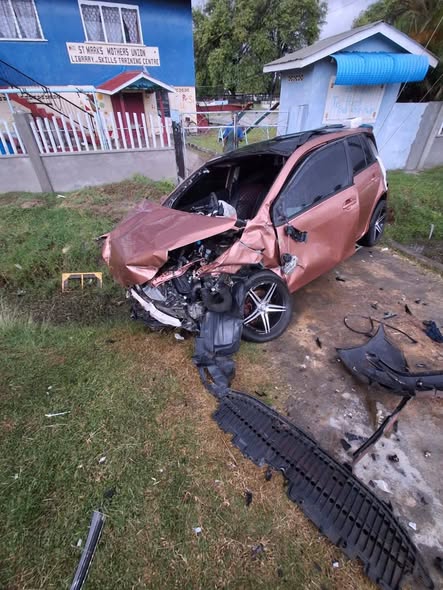 Drunk driver crashes at Alness, kills passenger