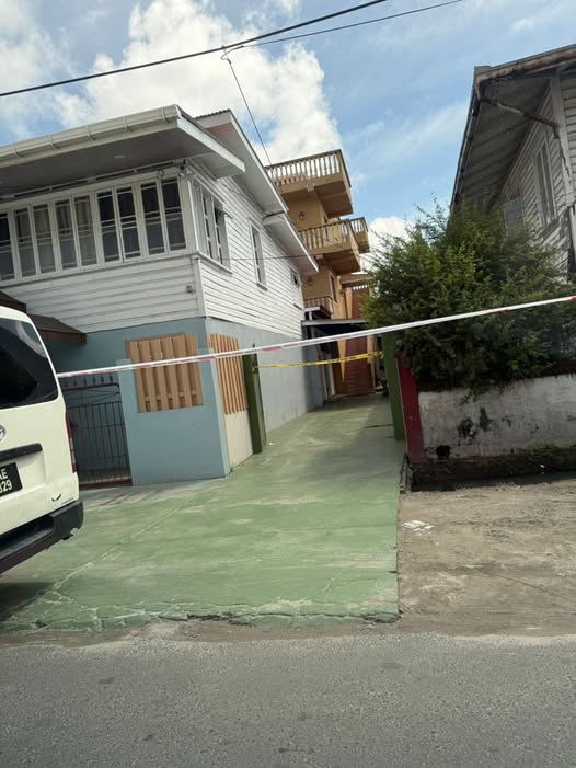 𝑷𝒐𝒍𝒊𝒄𝒆 𝑷𝒓𝒐𝒃𝒆 𝑺𝒖𝒔𝒑𝒆𝒄𝒕𝒆𝒅 𝑴𝒖𝒓𝒅𝒆𝒓-𝑺𝒖𝒊𝒄𝒊𝒅𝒆 𝒂𝒕 𝑮𝒖𝒆𝒔𝒕 𝑯𝒐𝒖𝒔𝒆 𝒊𝒏 𝑾𝒐𝒓𝒕𝒎𝒂𝒏𝒗𝒊𝒍𝒍𝒆