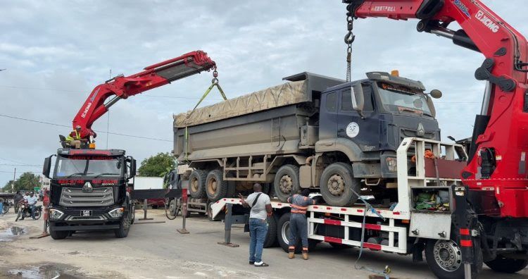 Businessman pays $4.4M to retrieve seized trucks after blocking gov’t derelict clean-up drive